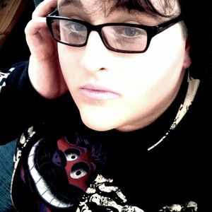 Meet your Posher, Dana